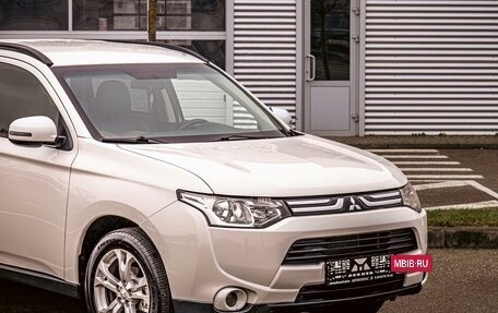 Mitsubishi Outlander III рестайлинг 3, 2013 год, 1 565 000 рублей, 7 фотография