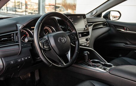 Toyota Camry, 2021 год, 3 460 000 рублей, 12 фотография