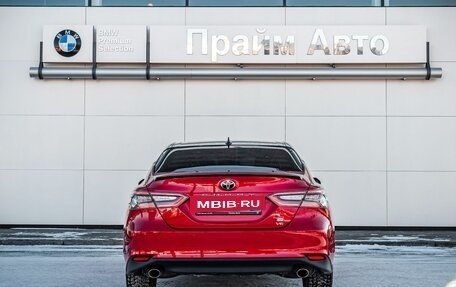 Toyota Camry, 2021 год, 3 460 000 рублей, 4 фотография
