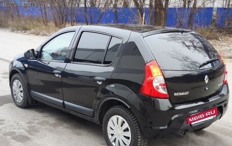Renault Sandero I, 2012 год, 395 000 рублей, 3 фотография