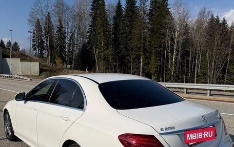 Mercedes-Benz E-Класс, 2019 год, 3 800 000 рублей, 10 фотография