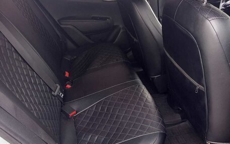 KIA Rio IV, 2018 год, 1 000 000 рублей, 6 фотография