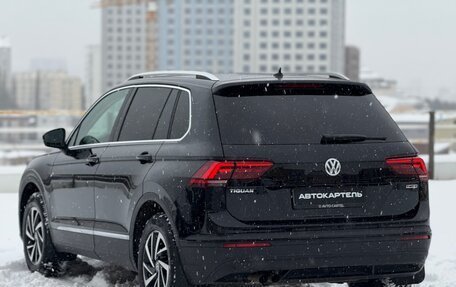 Volkswagen Tiguan II, 2018 год, 2 700 000 рублей, 17 фотография