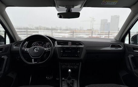 Volkswagen Tiguan II, 2018 год, 2 700 000 рублей, 21 фотография