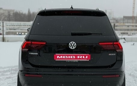 Volkswagen Tiguan II, 2018 год, 2 700 000 рублей, 20 фотография