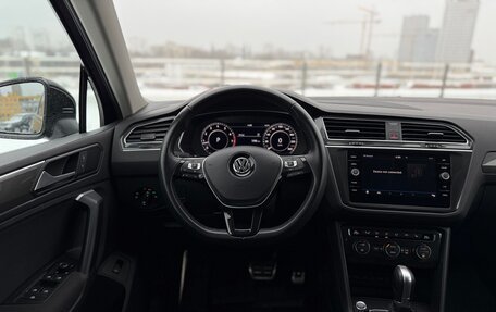 Volkswagen Tiguan II, 2018 год, 2 700 000 рублей, 22 фотография