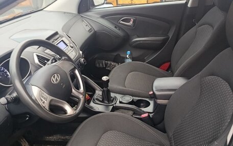 Hyundai ix35 I рестайлинг, 2013 год, 1 150 000 рублей, 14 фотография