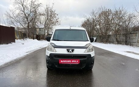 Peugeot Partner II рестайлинг 2, 2011 год, 650 000 рублей, 8 фотография