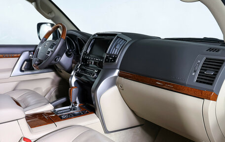 Toyota Land Cruiser 200, 2015 год, 5 190 000 рублей, 12 фотография