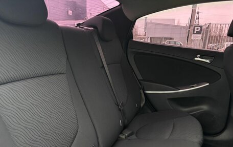 Hyundai Solaris II рестайлинг, 2013 год, 12 фотография