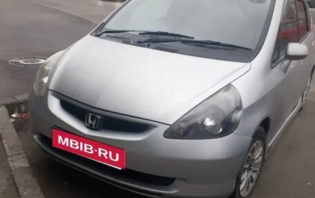 Honda Fit III, 2002 год, 300 000 рублей, 1 фотография