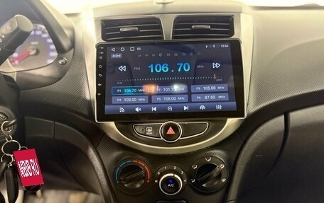 Hyundai Solaris II рестайлинг, 2012 год, 600 000 рублей, 10 фотография