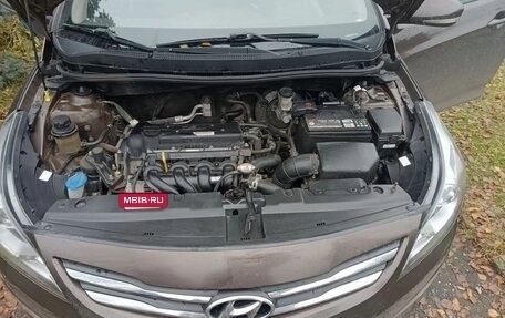 Hyundai Solaris II рестайлинг, 2015 год, 1 000 000 рублей, 12 фотография