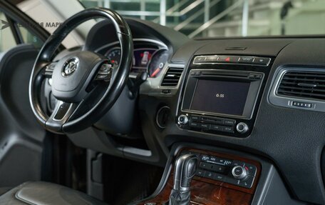 Volkswagen Touareg III, 2015 год, 3 099 000 рублей, 9 фотография