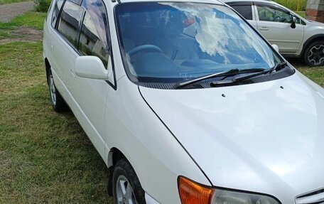 Toyota Ipsum II, 1999 год, 600 000 рублей, 3 фотография