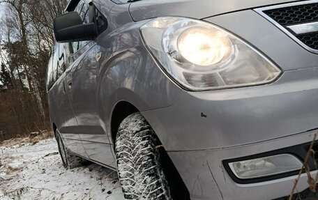 Hyundai Grand Starex Grand Starex I рестайлинг 2, 2015 год, 2 300 000 рублей, 2 фотография