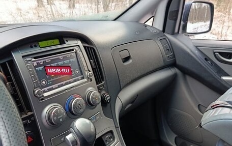 Hyundai Grand Starex Grand Starex I рестайлинг 2, 2015 год, 2 300 000 рублей, 11 фотография