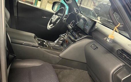 Toyota Land Cruiser, 2024 год, 13 200 000 рублей, 13 фотография