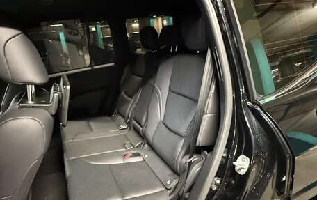 Toyota Land Cruiser, 2024 год, 13 200 000 рублей, 21 фотография