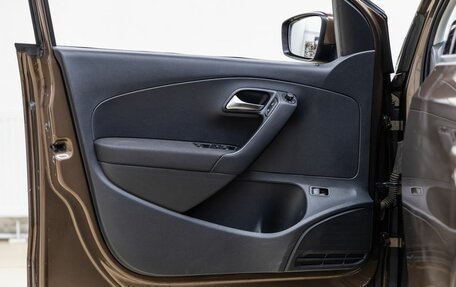 Volkswagen Polo VI (EU Market), 2015 год, 999 000 рублей, 24 фотография