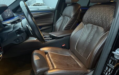 BMW 5 серия, 2019 год, 1 900 000 рублей, 16 фотография