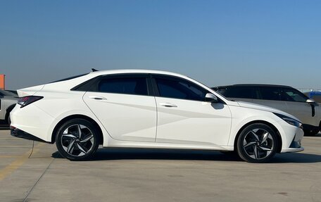 Hyundai Elantra, 2023 год, 1 600 000 рублей, 6 фотография