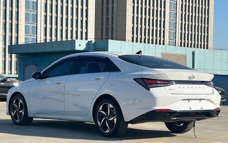 Hyundai Elantra, 2023 год, 1 600 000 рублей, 3 фотография