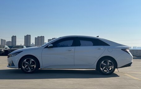 Hyundai Elantra, 2023 год, 1 600 000 рублей, 2 фотография