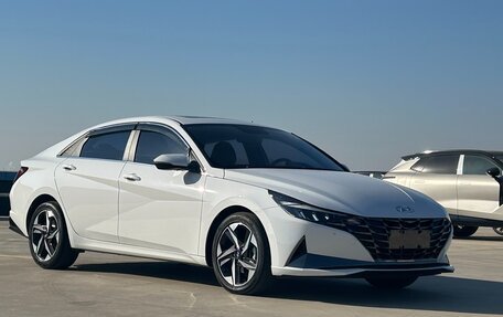 Hyundai Elantra, 2023 год, 1 600 000 рублей, 7 фотография