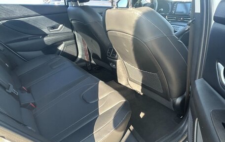 Hyundai Elantra, 2023 год, 1 600 000 рублей, 21 фотография