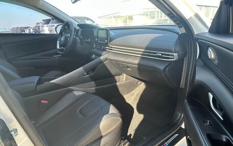 Hyundai Elantra, 2023 год, 1 600 000 рублей, 23 фотография