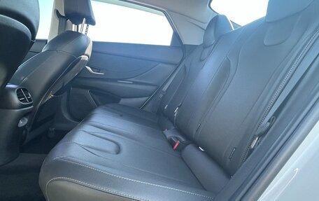 Hyundai Elantra, 2023 год, 1 600 000 рублей, 18 фотография