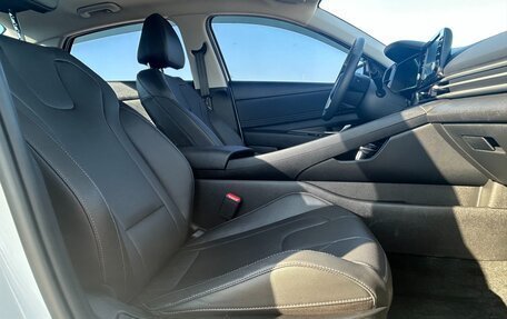 Hyundai Elantra, 2023 год, 1 600 000 рублей, 24 фотография