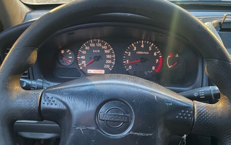 Nissan Almera, 2001 год, 113 000 рублей, 13 фотография