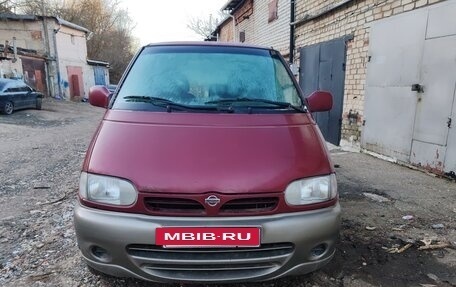 Nissan Serena I, 2000 год, 230 000 рублей, 2 фотография