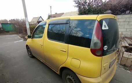 Toyota FunCargo, 2001 год, 400 000 рублей, 3 фотография