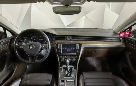 Volkswagen Passat B8 рестайлинг, 2016 год, 2 499 000 рублей, 13 фотография