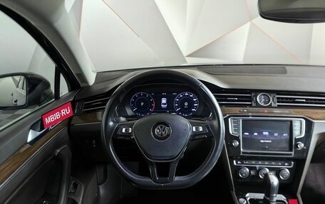 Volkswagen Passat B8 рестайлинг, 2016 год, 2 499 000 рублей, 18 фотография