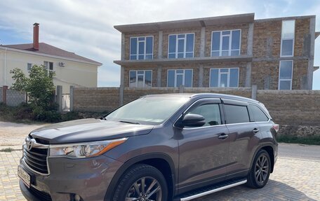 Toyota Highlander III, 2014 год, 3 300 000 рублей, 2 фотография