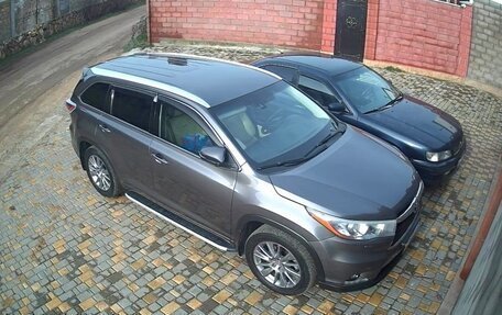 Toyota Highlander III, 2014 год, 3 300 000 рублей, 10 фотография