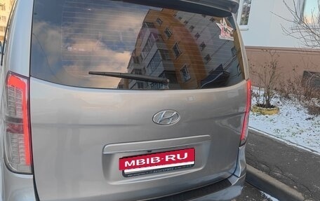 Hyundai Grand Starex Grand Starex I рестайлинг 2, 2011 год, 1 699 000 рублей, 4 фотография