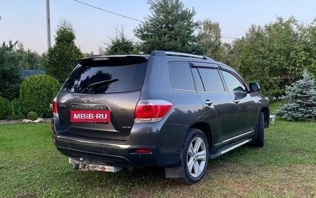 Toyota Highlander III, 2012 год, 1 800 000 рублей, 8 фотография