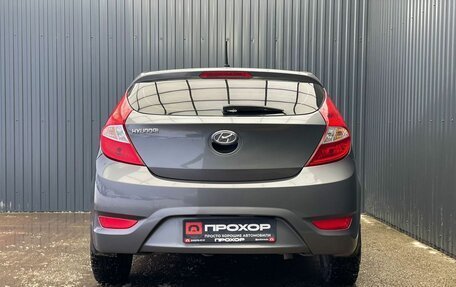 Hyundai Solaris II рестайлинг, 2012 год, 799 000 рублей, 24 фотография