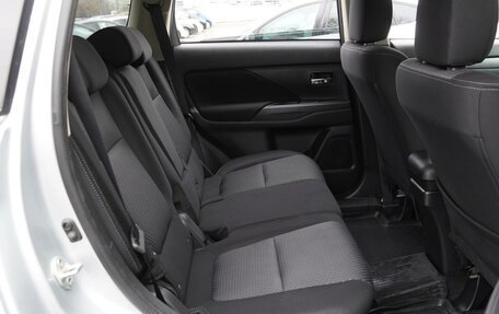 Mitsubishi Outlander III рестайлинг 3, 2018 год, 2 050 000 рублей, 7 фотография