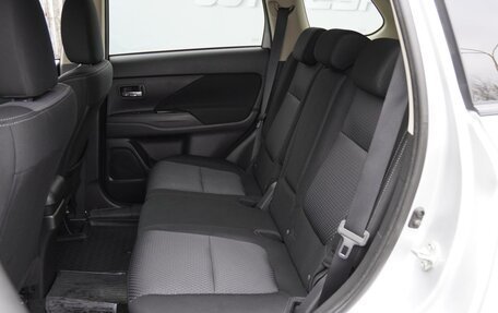 Mitsubishi Outlander III рестайлинг 3, 2018 год, 2 050 000 рублей, 9 фотография