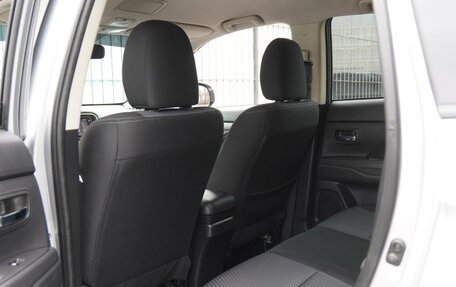 Mitsubishi Outlander III рестайлинг 3, 2018 год, 2 050 000 рублей, 11 фотография