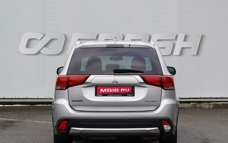 Mitsubishi Outlander III рестайлинг 3, 2018 год, 2 050 000 рублей, 4 фотография