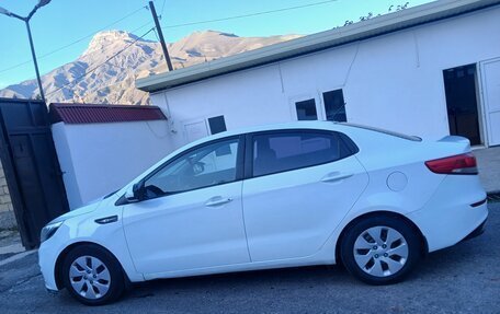 KIA Rio III рестайлинг, 2015 год, 730 000 рублей, 2 фотография