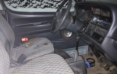 Toyota HiAce H100, 2004 год, 440 000 рублей, 12 фотография