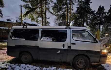 Toyota HiAce H100, 2004 год, 440 000 рублей, 4 фотография